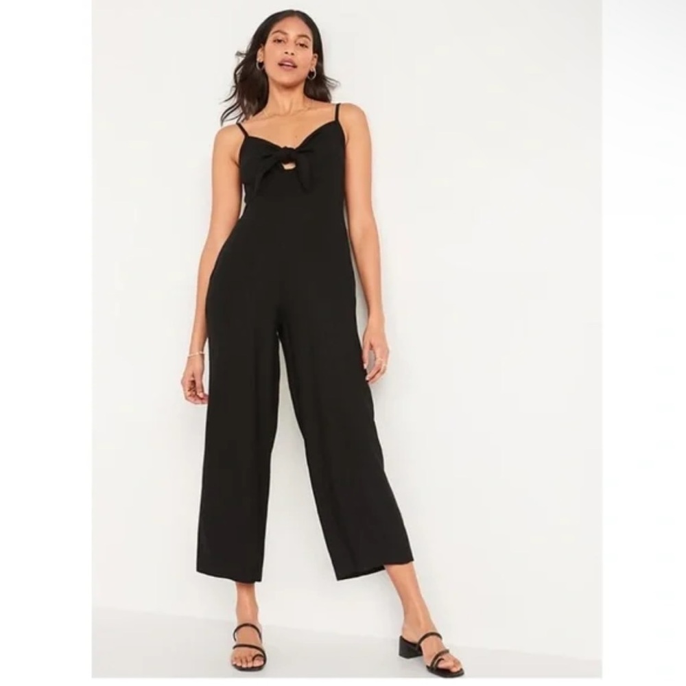 Old Navy Tie Front Keyhole Black Jumpsuit NEW WITHOUT TAGS